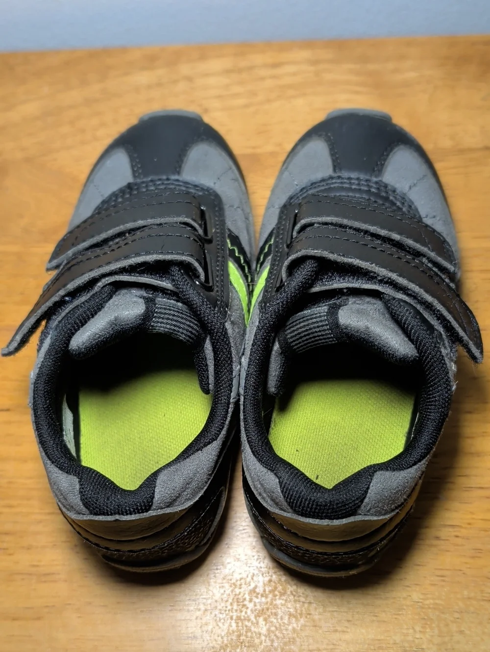 Pediped Gehrig Sneakers Black Gray Lime Green Hook & Loop Sporty Boys Size 9-9.5